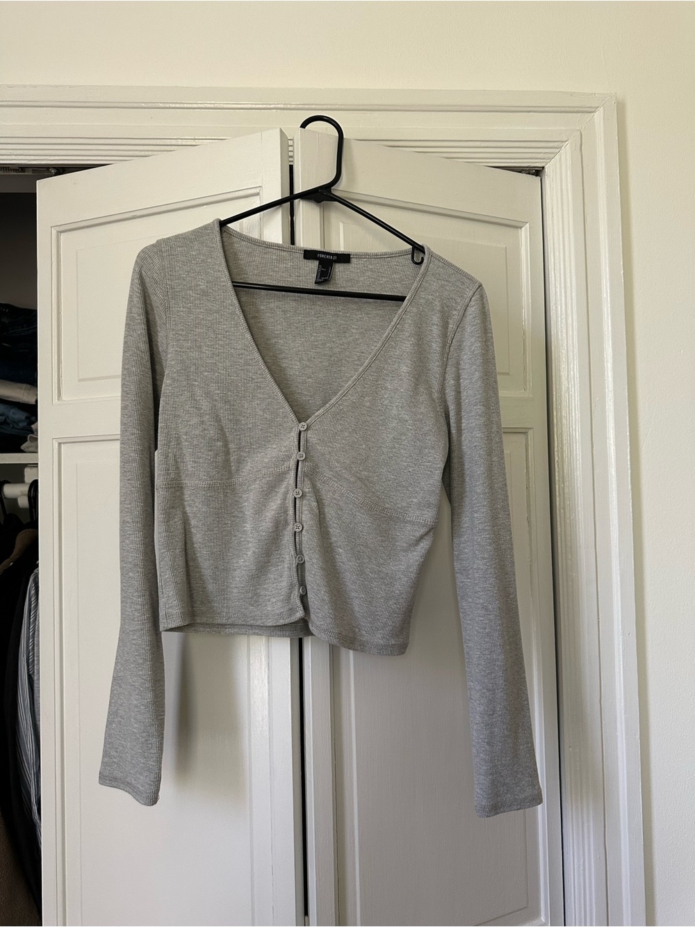 Forever 21 Light Gray Ribbed V-Neck Button Crop Top
